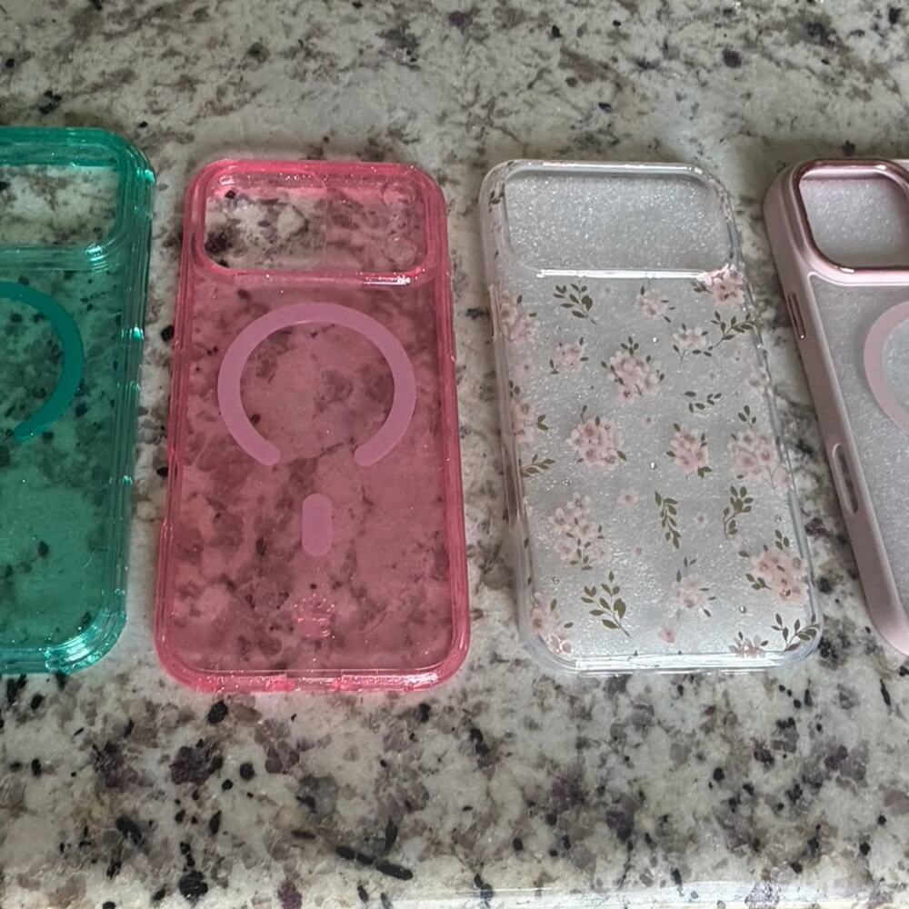 4 iPhone 17 Pro Max Cases Bundle
